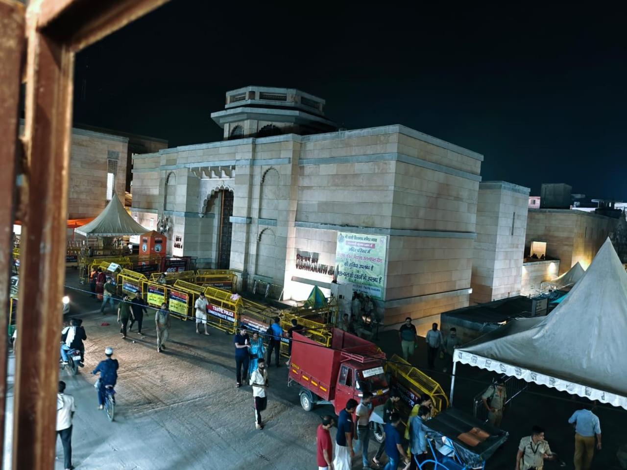 Shri Kailash Pati Guest House- Opposite Kashi Vishwanath Temple Varanasi Esterno foto