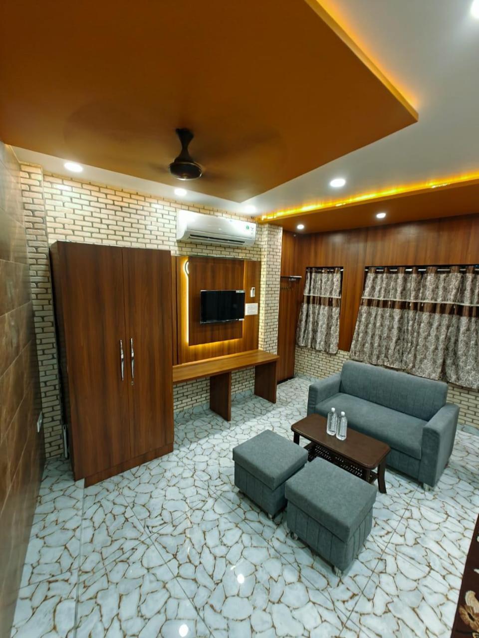 Shri Kailash Pati Guest House- Opposite Kashi Vishwanath Temple Varanasi Esterno foto