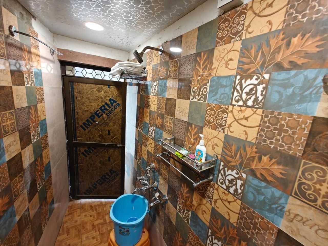 Shri Kailash Pati Guest House- Opposite Kashi Vishwanath Temple Varanasi Esterno foto